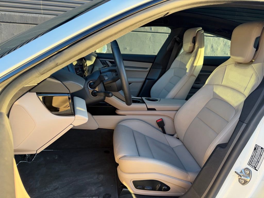Certified 2025 Porsche Taycan 4S image 5