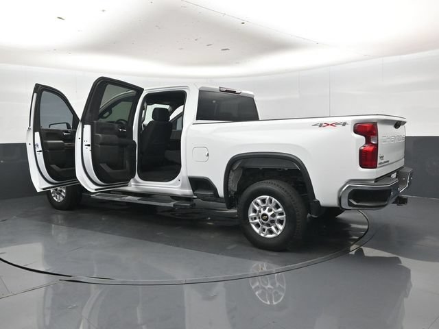 Used 2022 Chevrolet Silverado 2500 LT AWD/4WD image 47