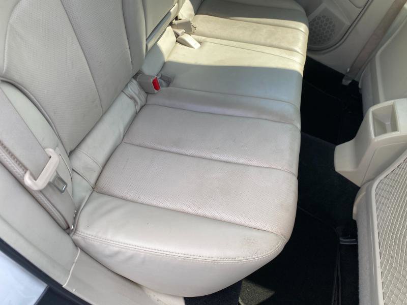 Used 2011 Subaru Outback 2.5i Limited image 22