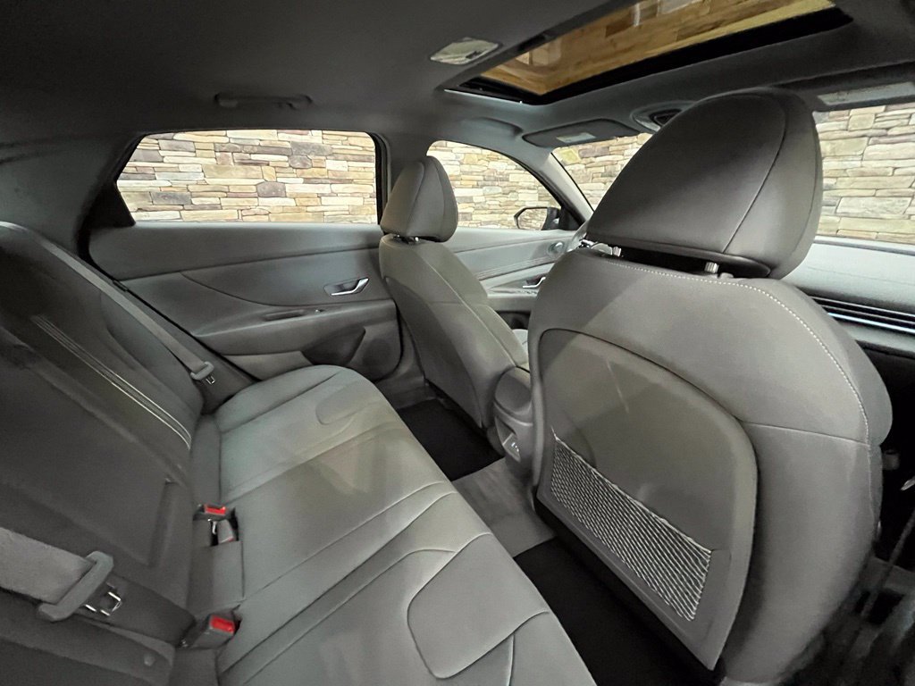 Used 2024 Hyundai Elantra SEL w/ Convenience Package FWD image 40
