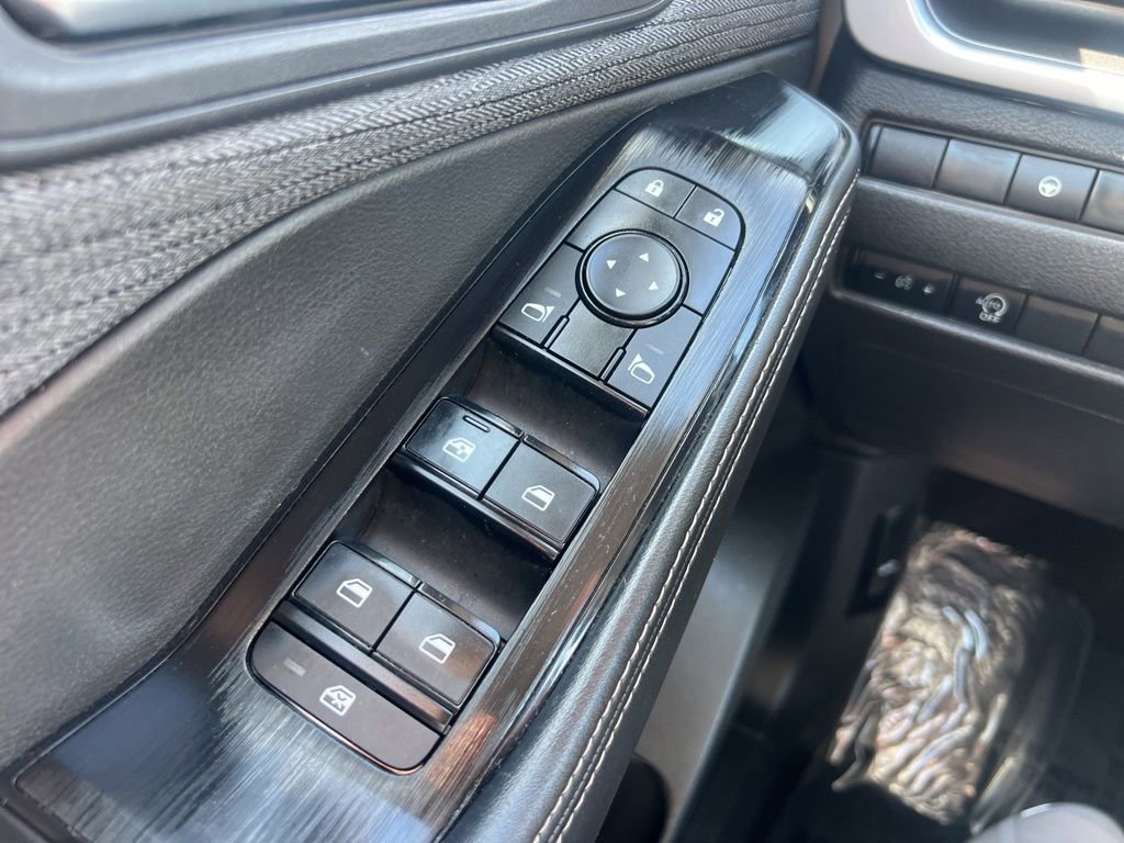 Used 2023 Nissan Rogue SV image 33