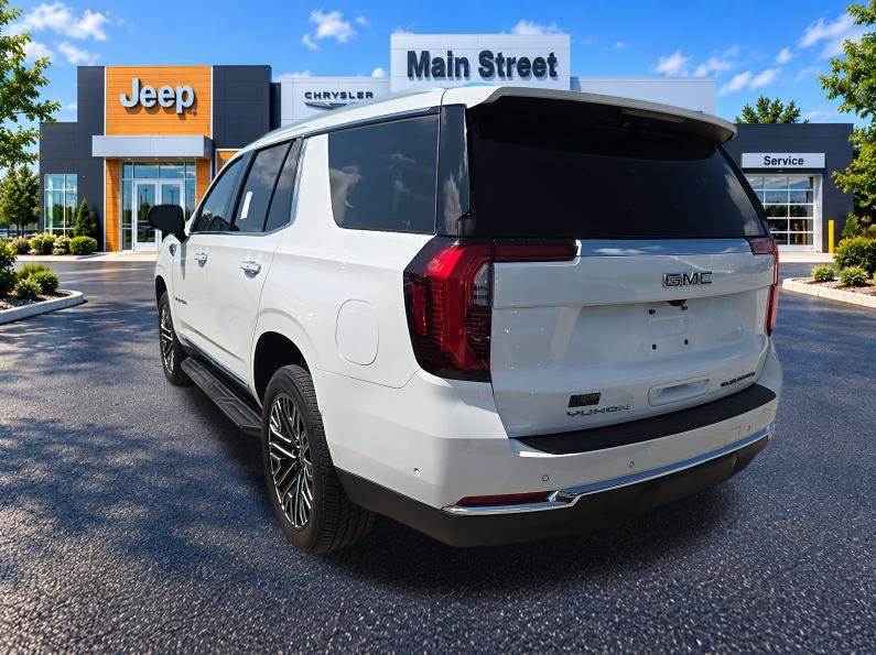 Used 2025 GMC Yukon Elevation w/ LPO, Elevation Black Package AWD/4WD image 3