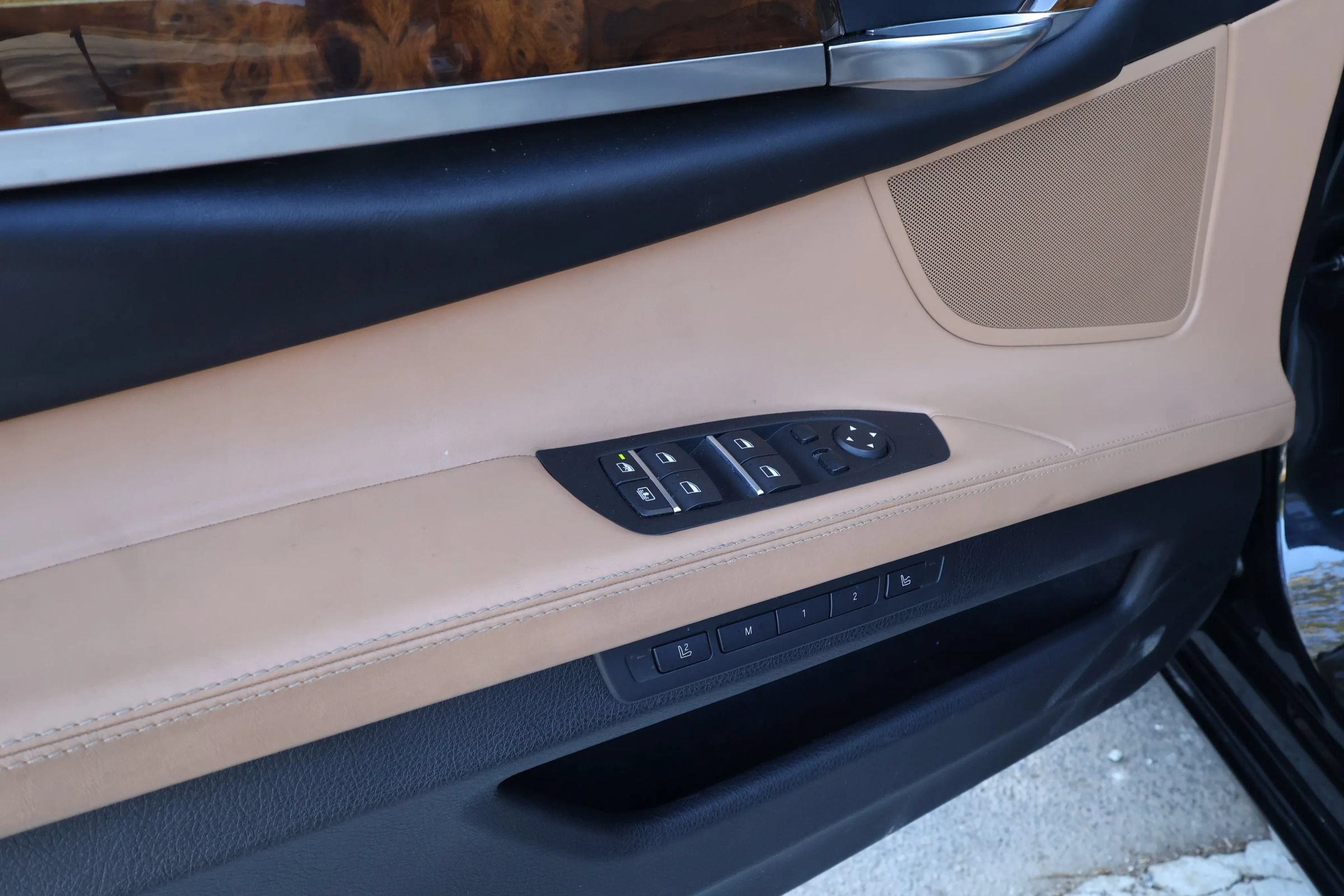 Used 2014 BMW 750Li RWD image 11