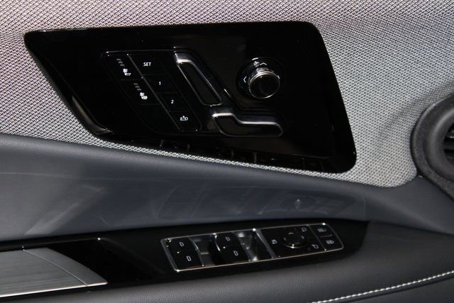 New 2026 Cadillac Optiq Luxury 1 AWD/4WD image 9