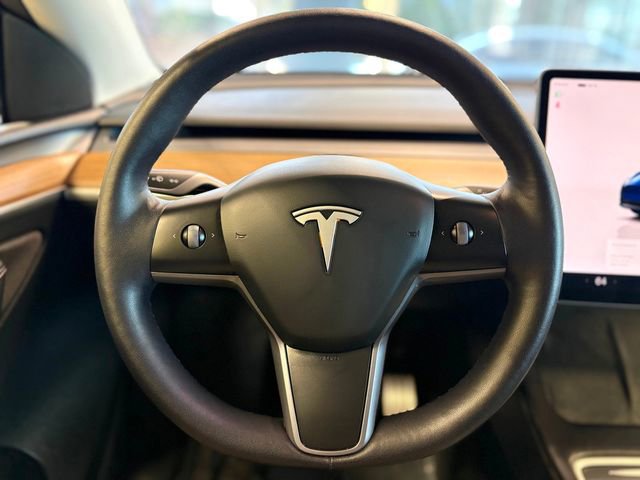 Used 2023 Tesla Model Y Performance image 25