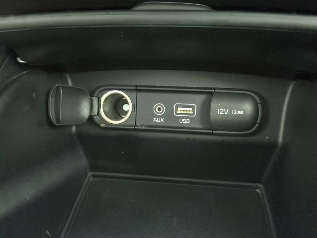 Used 2016 Kia Sorento FWD image 26