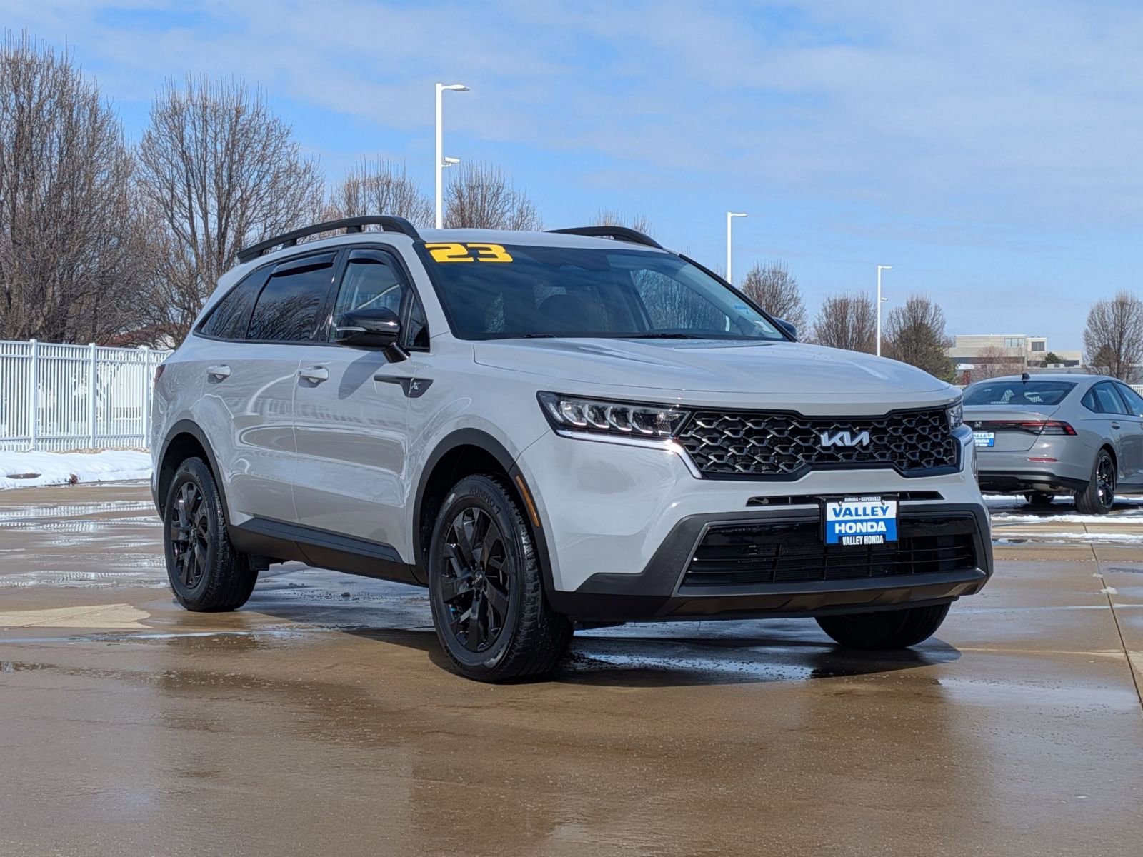 Used 2023 Kia Sorento S image 4