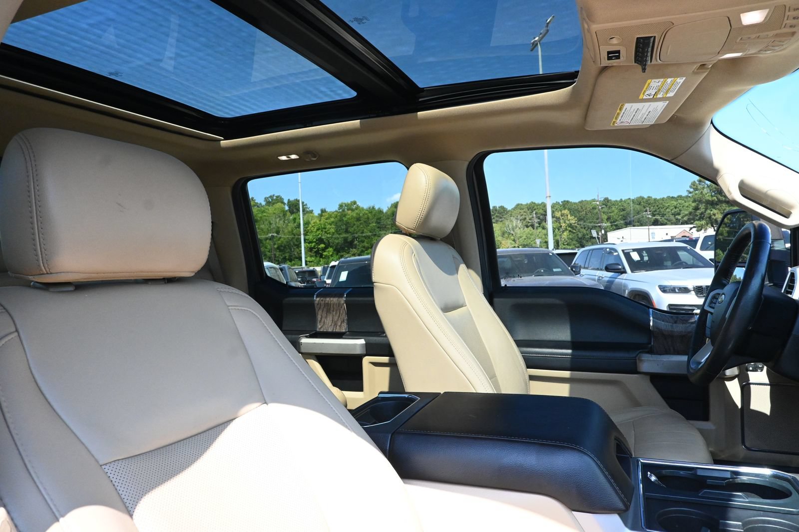 Used 2019 Ford F250 Lariat w/ Lariat Ultimate Package AWD/4WD image 33