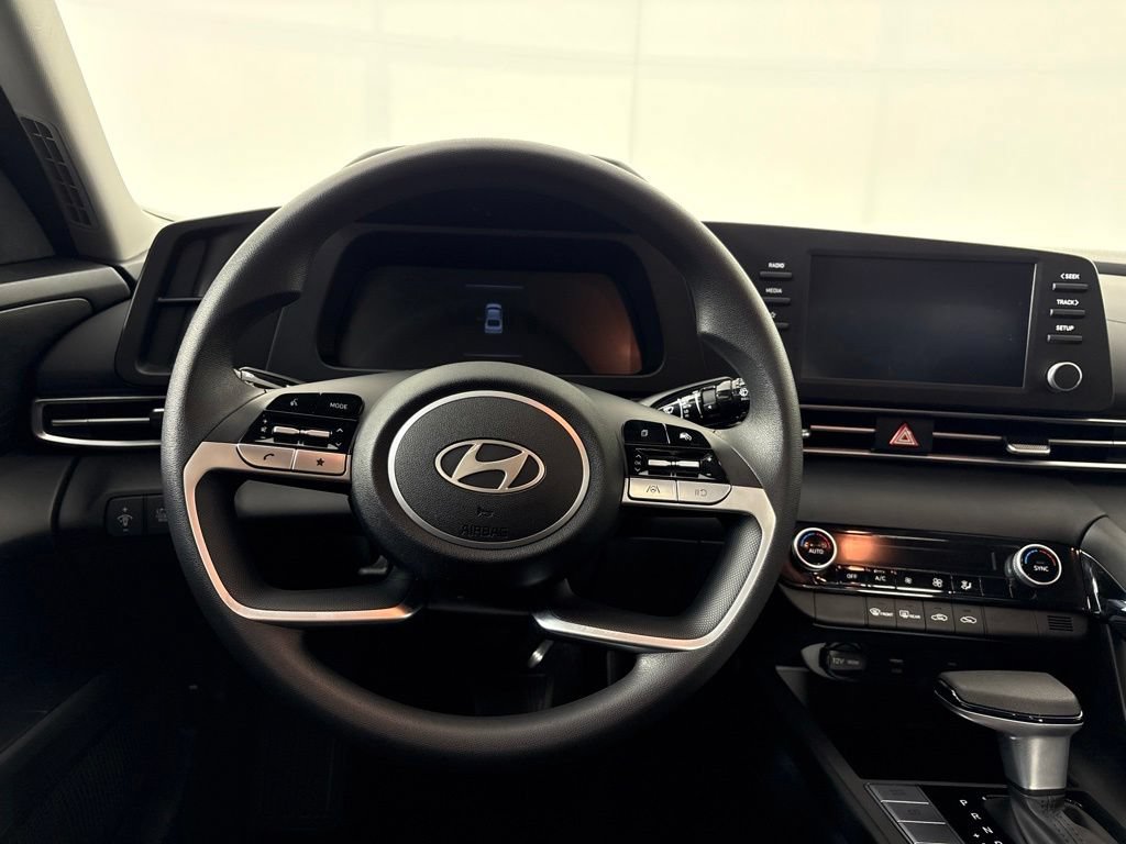 New 2025 Hyundai Elantra Hybrid FWD image 20