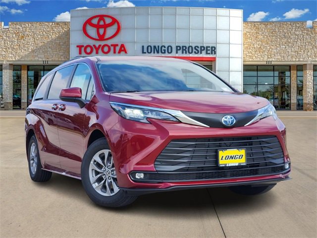 New 2025 Toyota Sienna XLE