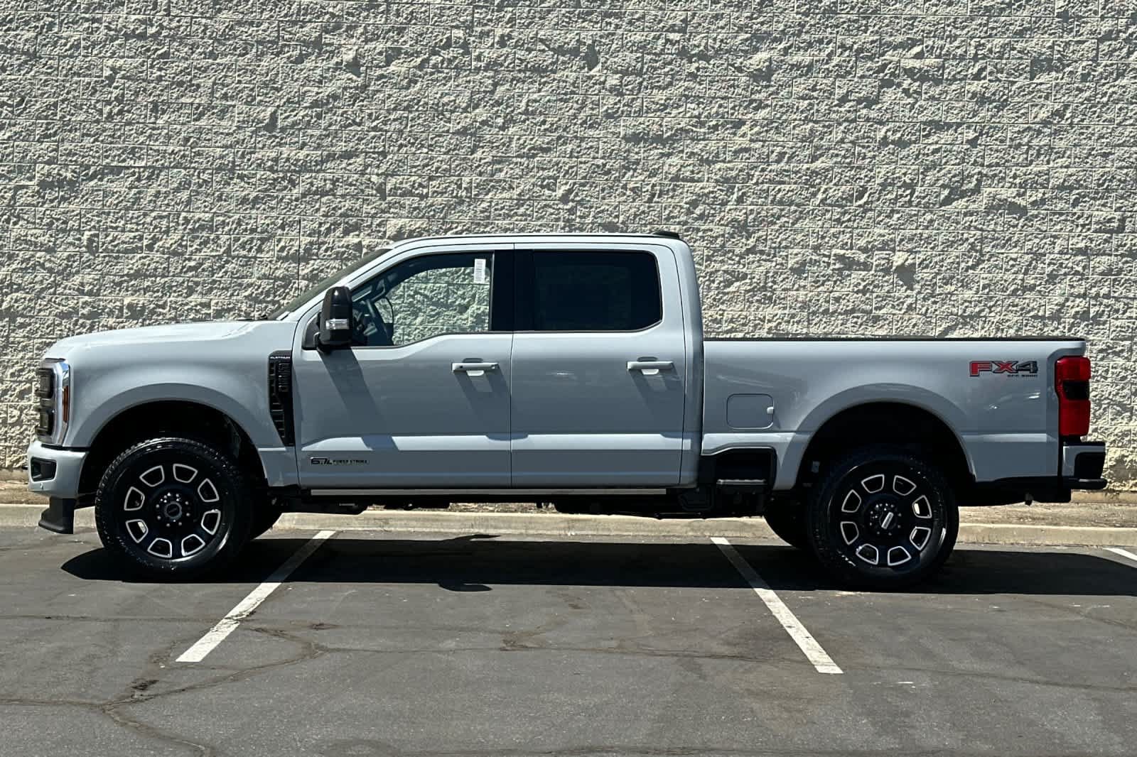 New 2026 Ford F350 Platinum w/ FX4 Off-Road Package AWD/4WD image 5