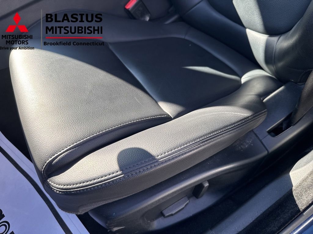 Used 2017 Jaguar XE Premium image 19