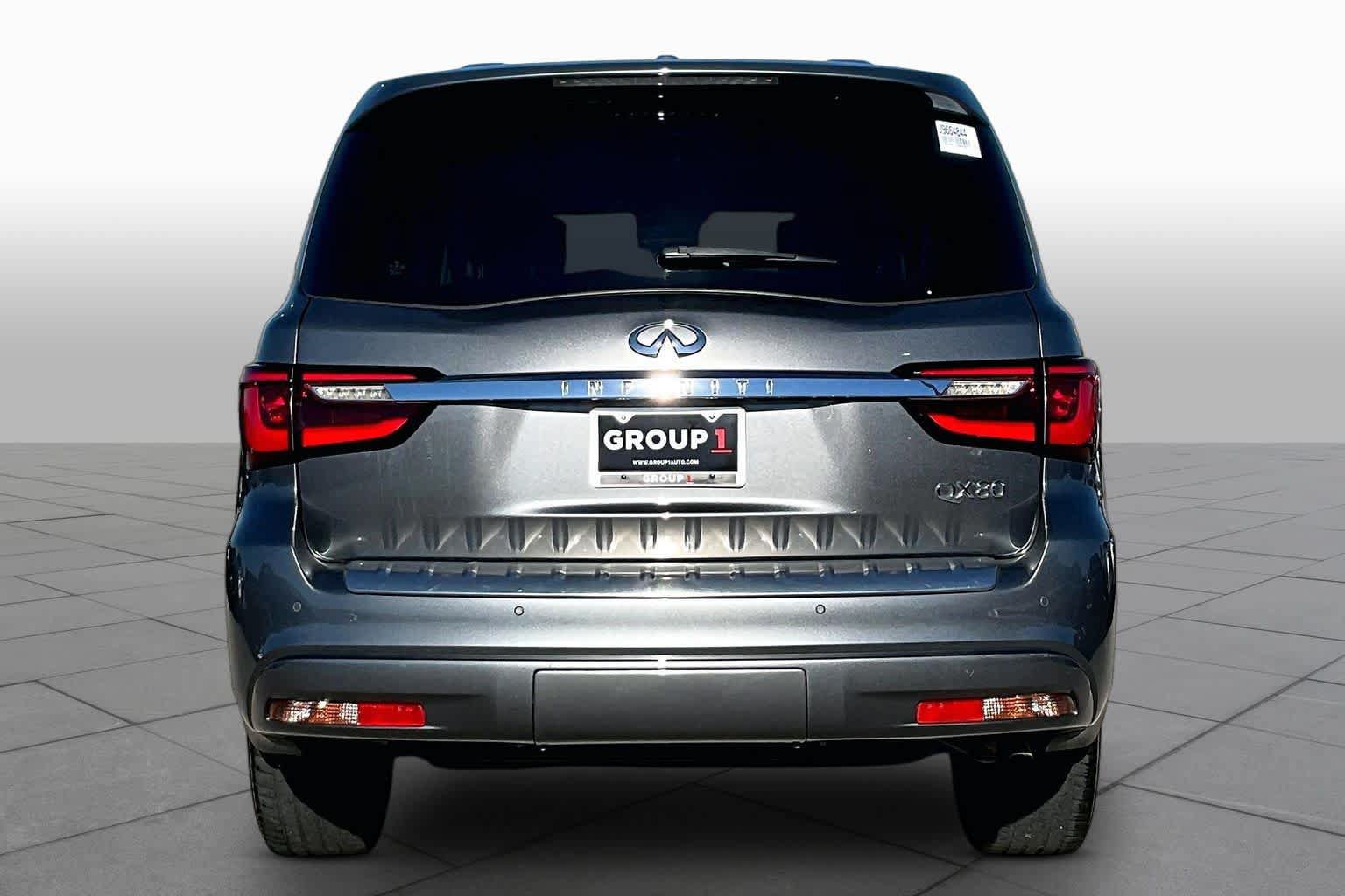 Used 2018 INFINITI QX80 2WD w/ Deluxe Technology Package image 5