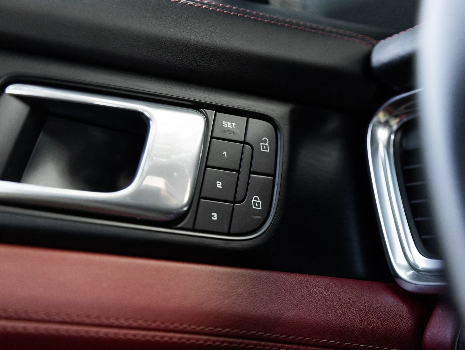 Certified 2022 Porsche Panamera Turbo S AWD/4WD image 18