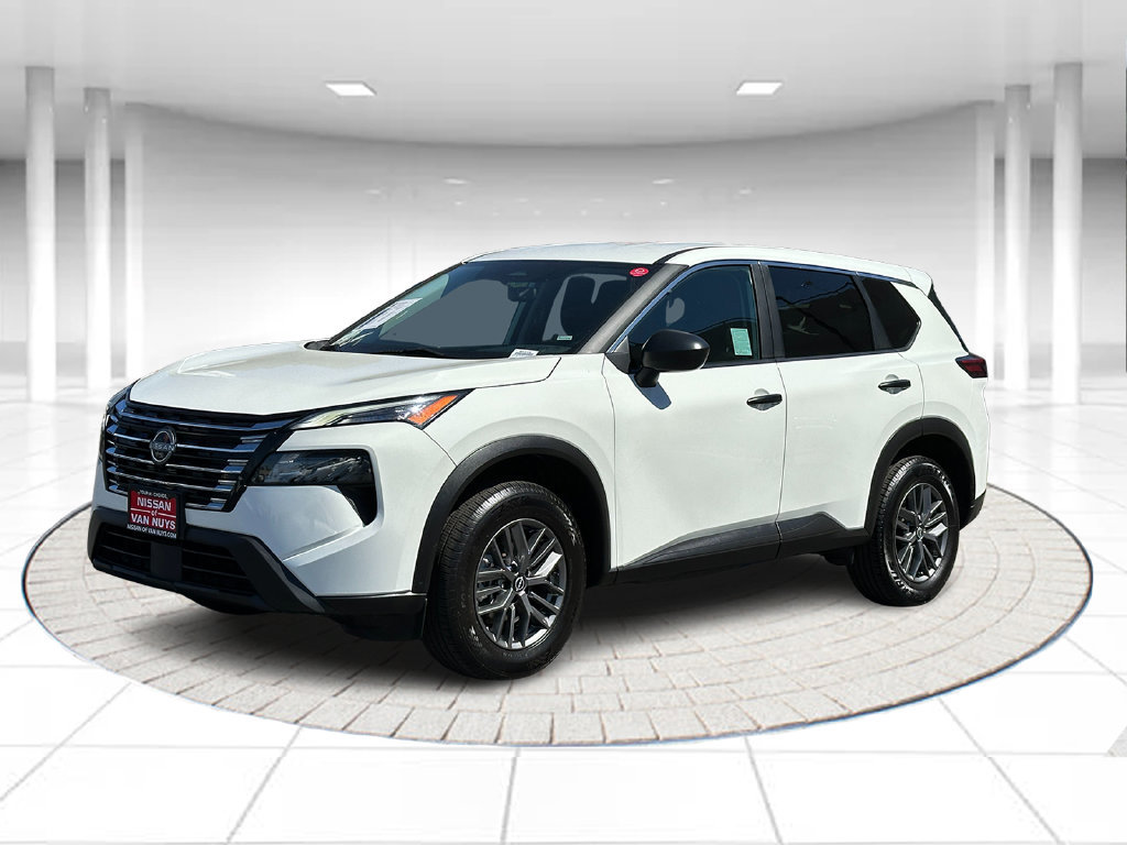 Used 2024 Nissan Rogue S FWD image 1
