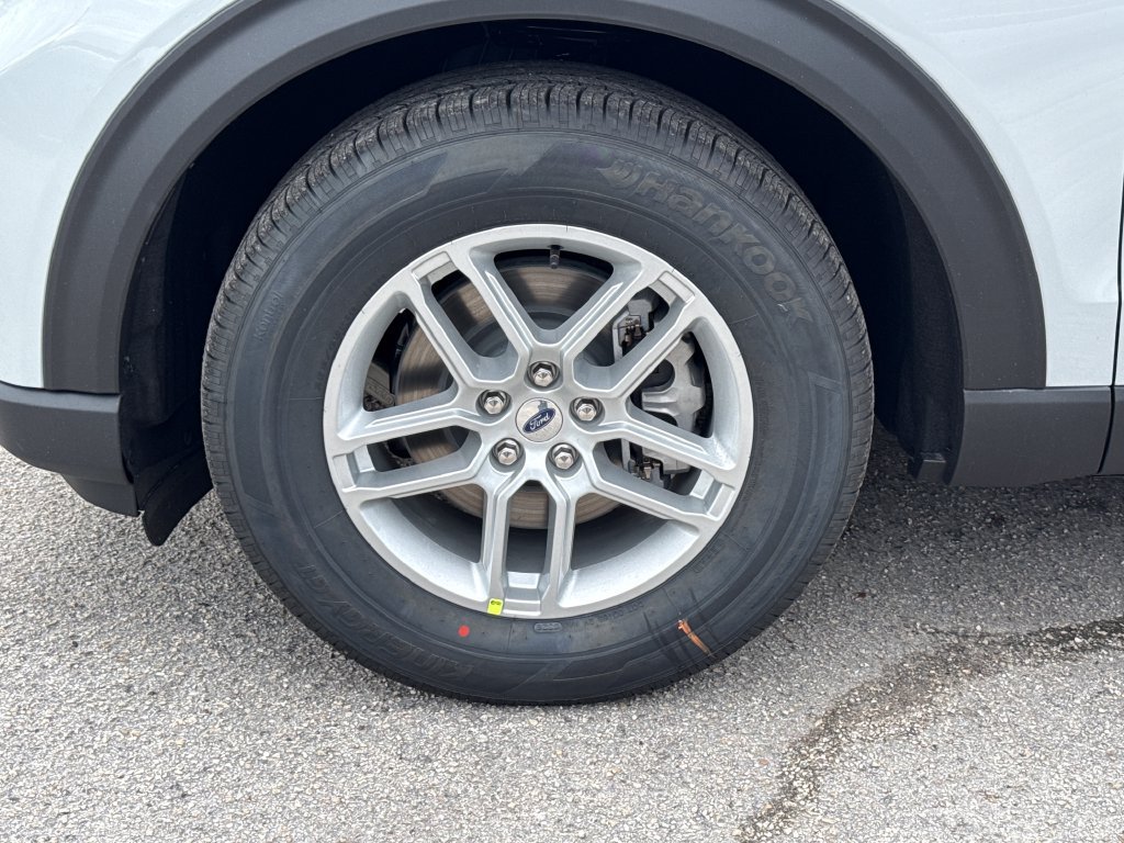 New 2027 Ford Explorer Active w/ Active Comfort Package RWD image 10