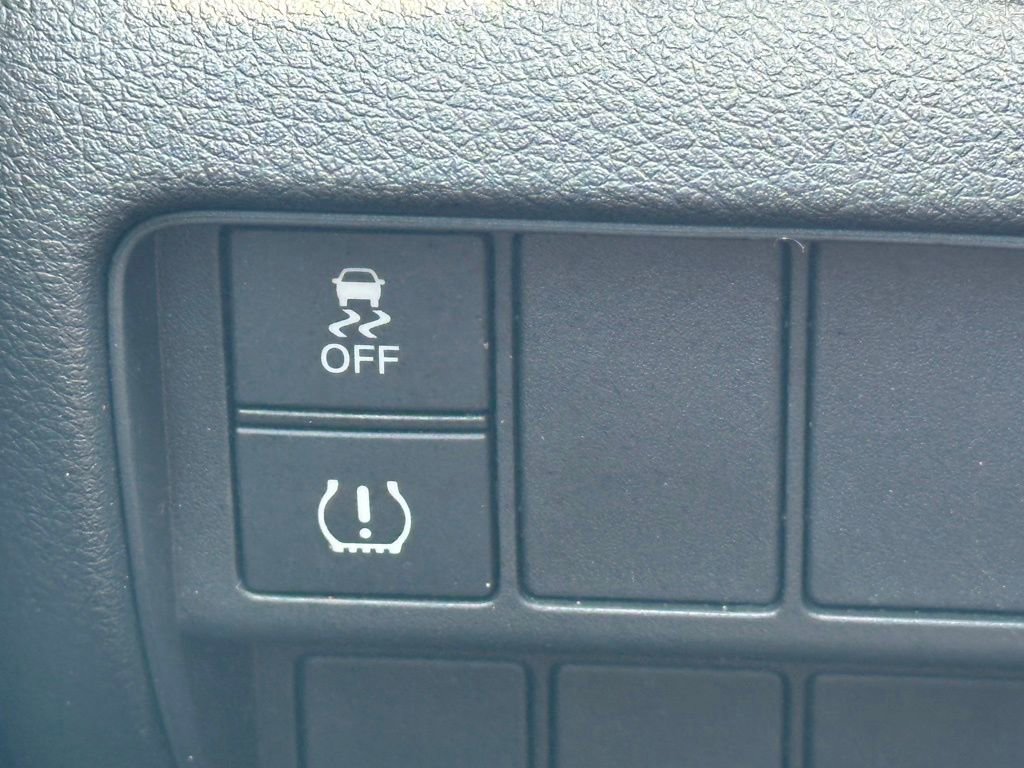 Used 2019 Honda CR-V LX image 14