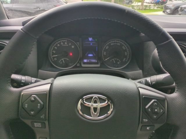 Used 2018 Toyota Tacoma TRD Off-Road AWD/4WD image 31