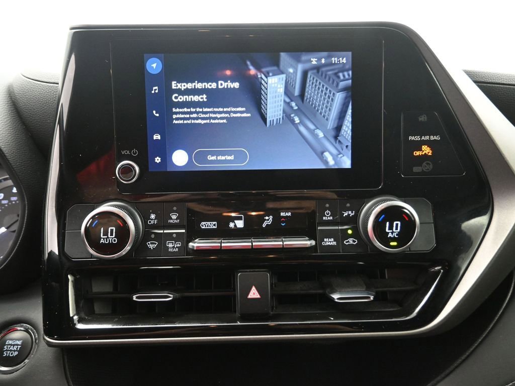 Used 2023 Toyota Highlander LE FWD image 8