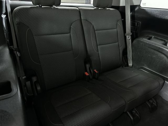 Used 2022 GMC Acadia SLE FWD image 28