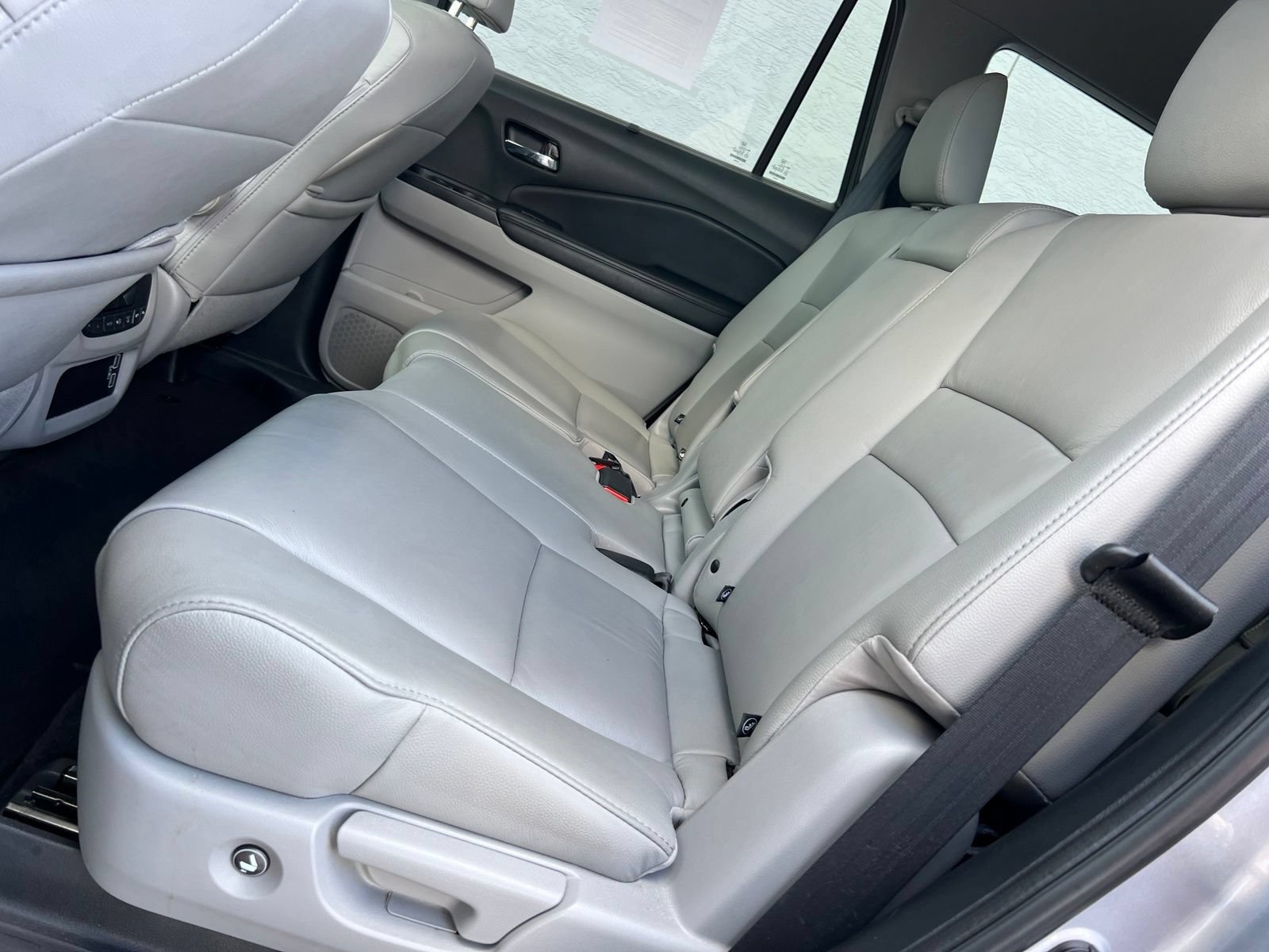 Used 2021 Honda Pilot Special Edition image 46