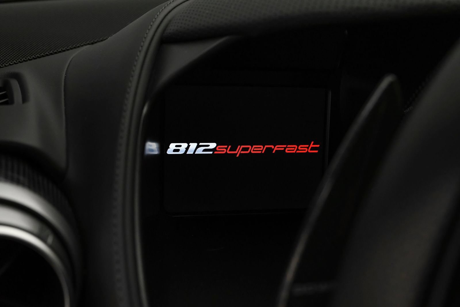 Used 2018 Ferrari 812 Superfast RWD image 22
