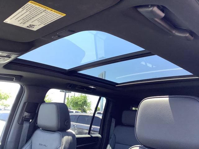 Used 2022 GMC Yukon XL Denali AWD/4WD image 20