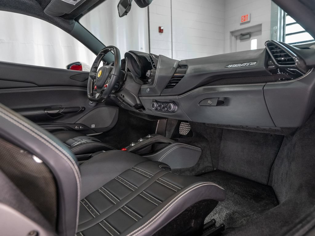 Certified 2018 Ferrari 488 GTB RWD image 18
