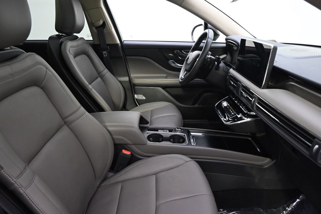 New 2026 Lincoln Corsair Reserve w/ Jet Appearance Package AWD/4WD image 16