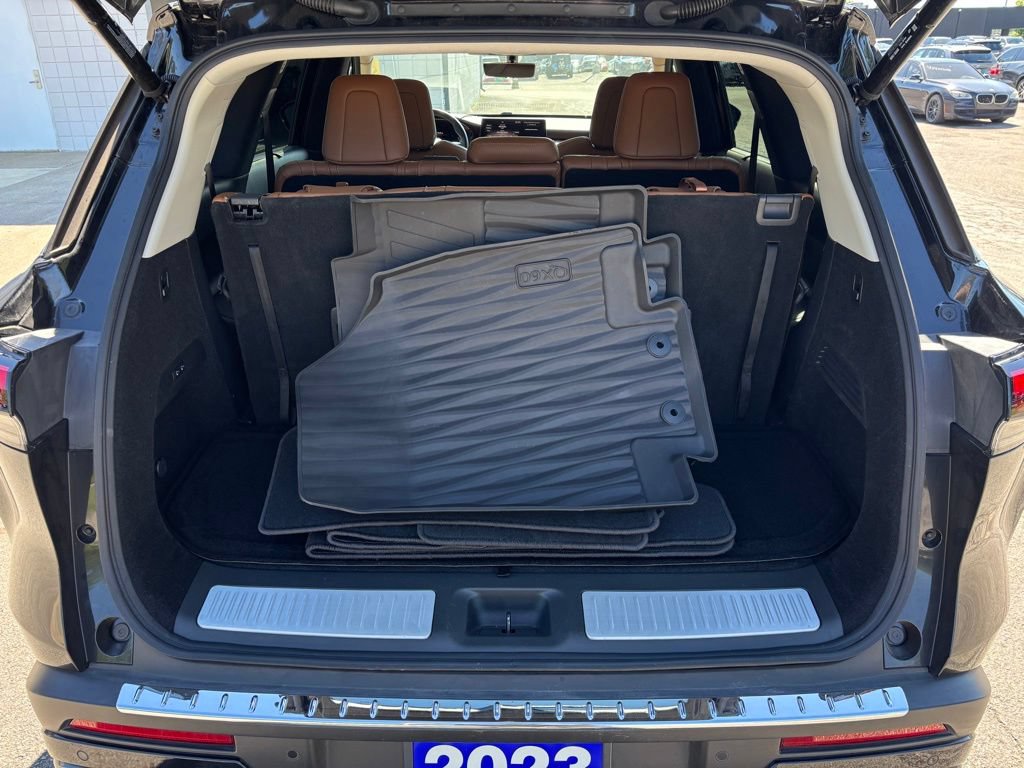 Used 2023 INFINITI QX60 Sensory w/ Vision Package AWD/4WD image 35