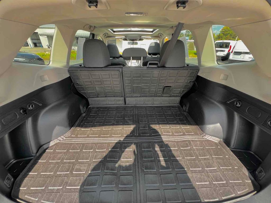 Used 2023 Subaru Forester Premium image 32