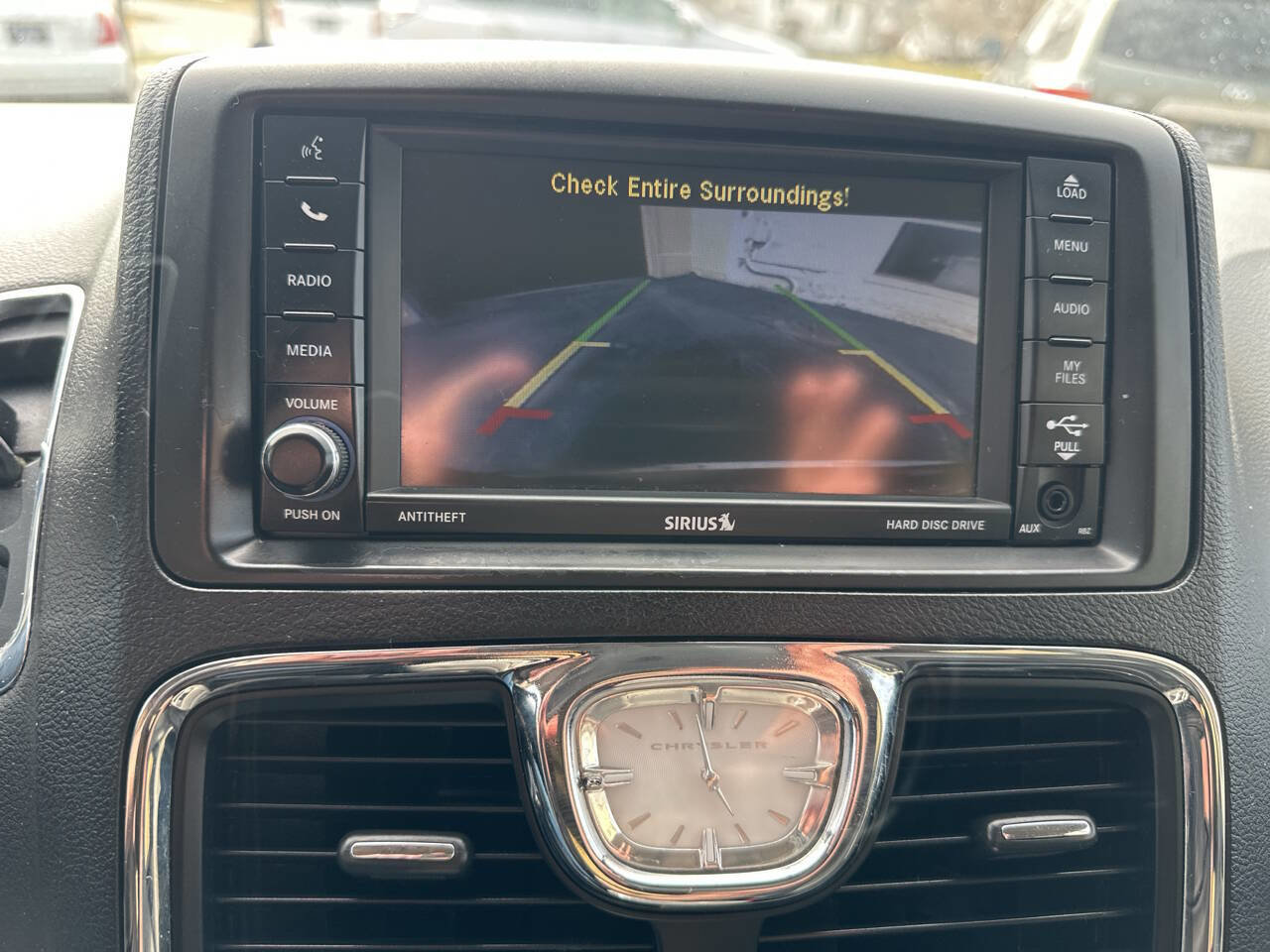 Used 2016 Chrysler Town & Country Touring image 20