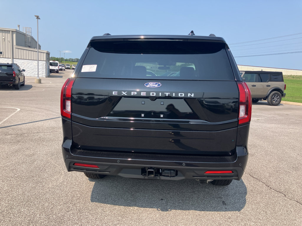 New 2027 Ford Expedition Active AWD/4WD image 6