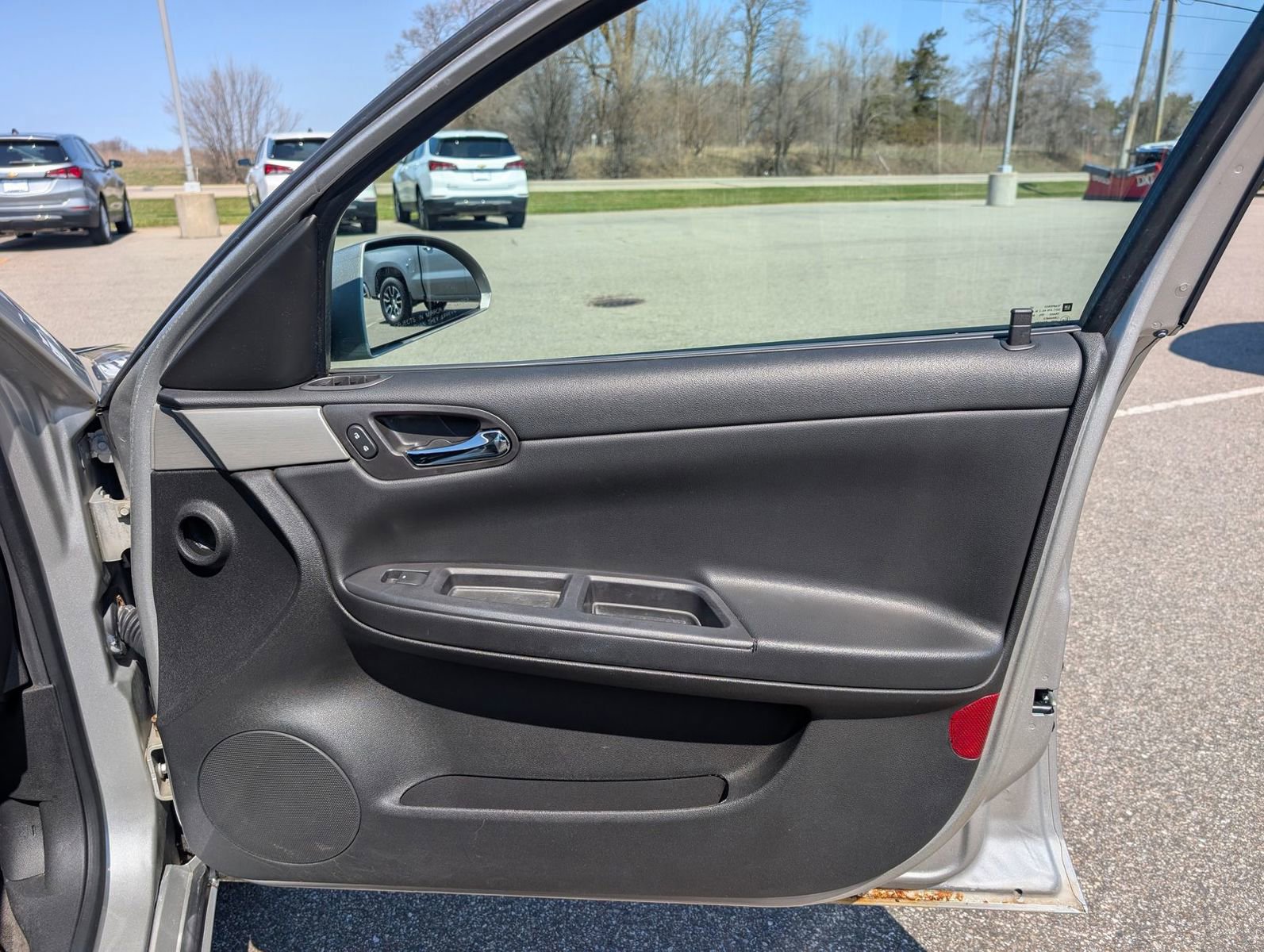 Used 2008 Chevrolet Impala LT w/ Luxury Edition Package image 24