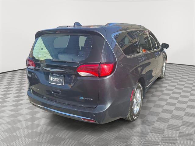 Used 2019 Chrysler Pacifica Touring-L image 5