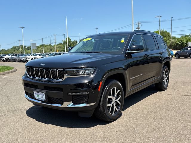 Used 2023 Jeep Grand Cherokee L Limited AWD/4WD image 5