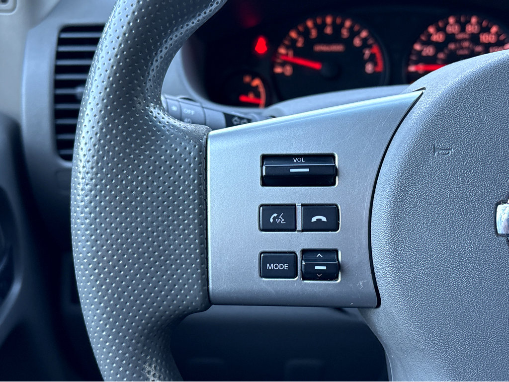 Used 2020 Nissan Frontier SV image 16