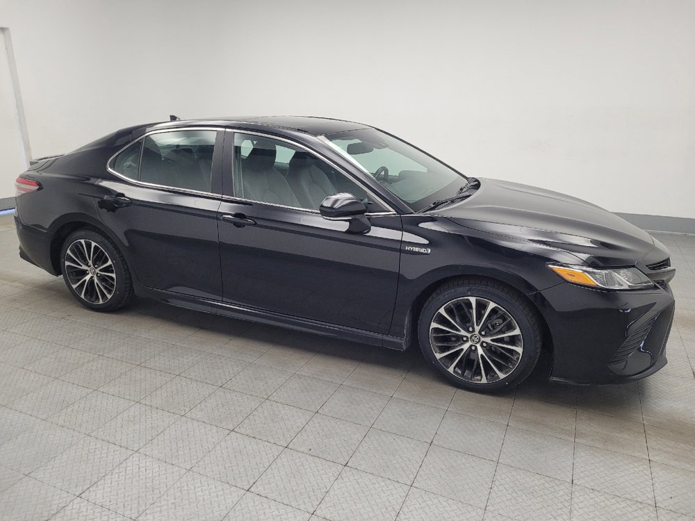 Used 2019 Toyota Camry SE w/ Sunroof Package FWD image 11