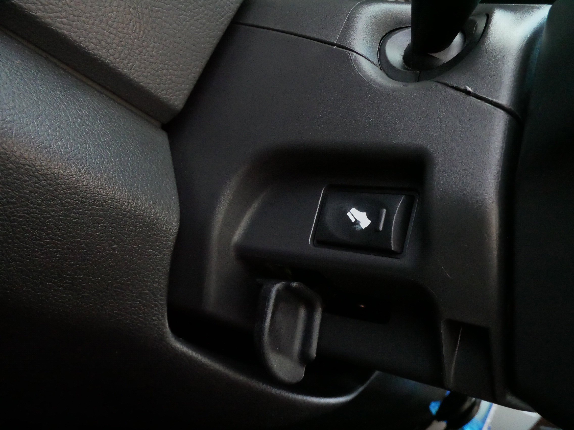 Used 2012 RAM 1500 Laramie w/ Protection Group AWD/4WD image 28