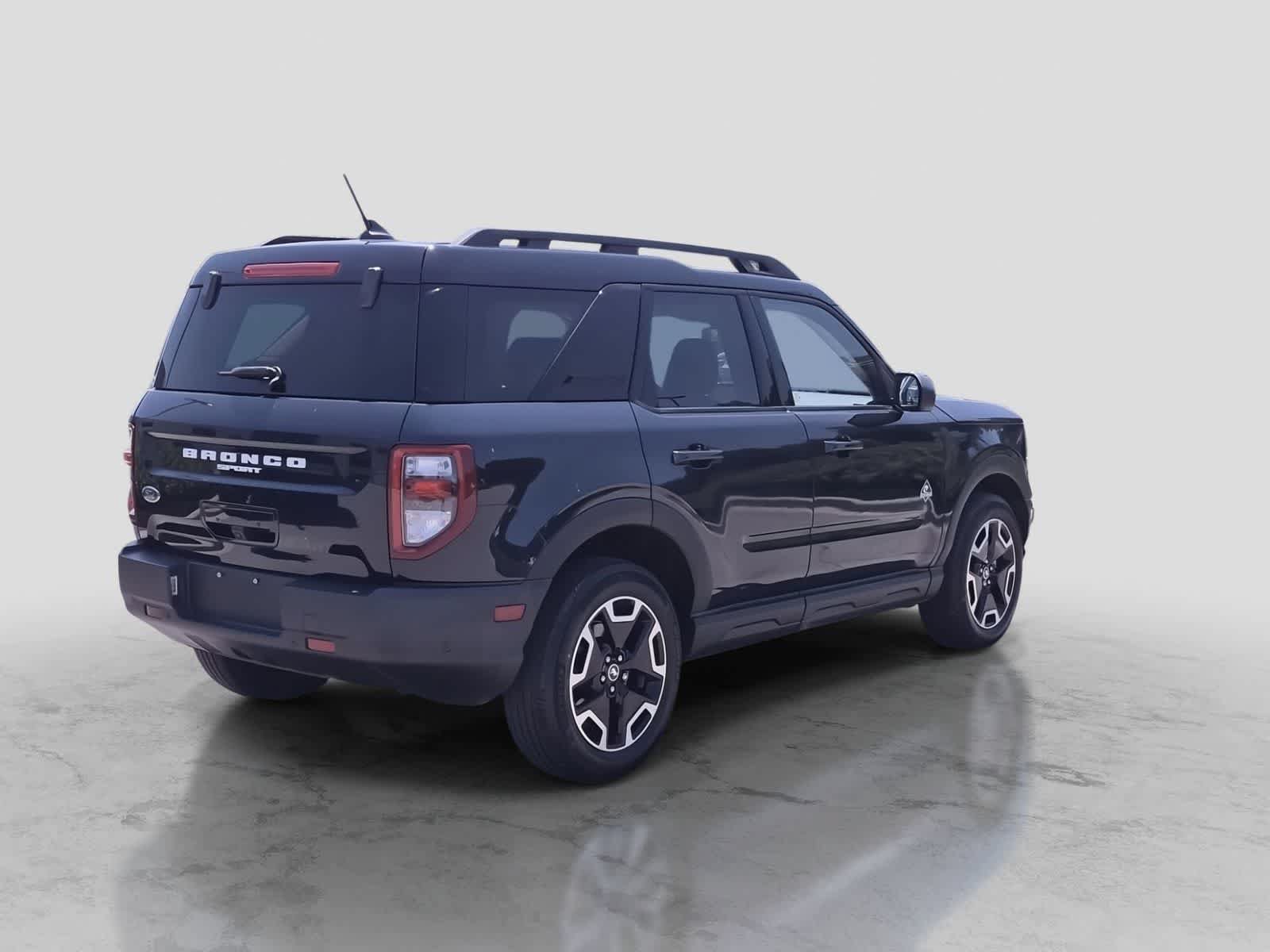Used 2023 Ford Bronco Sport Outer Banks AWD/4WD image 8