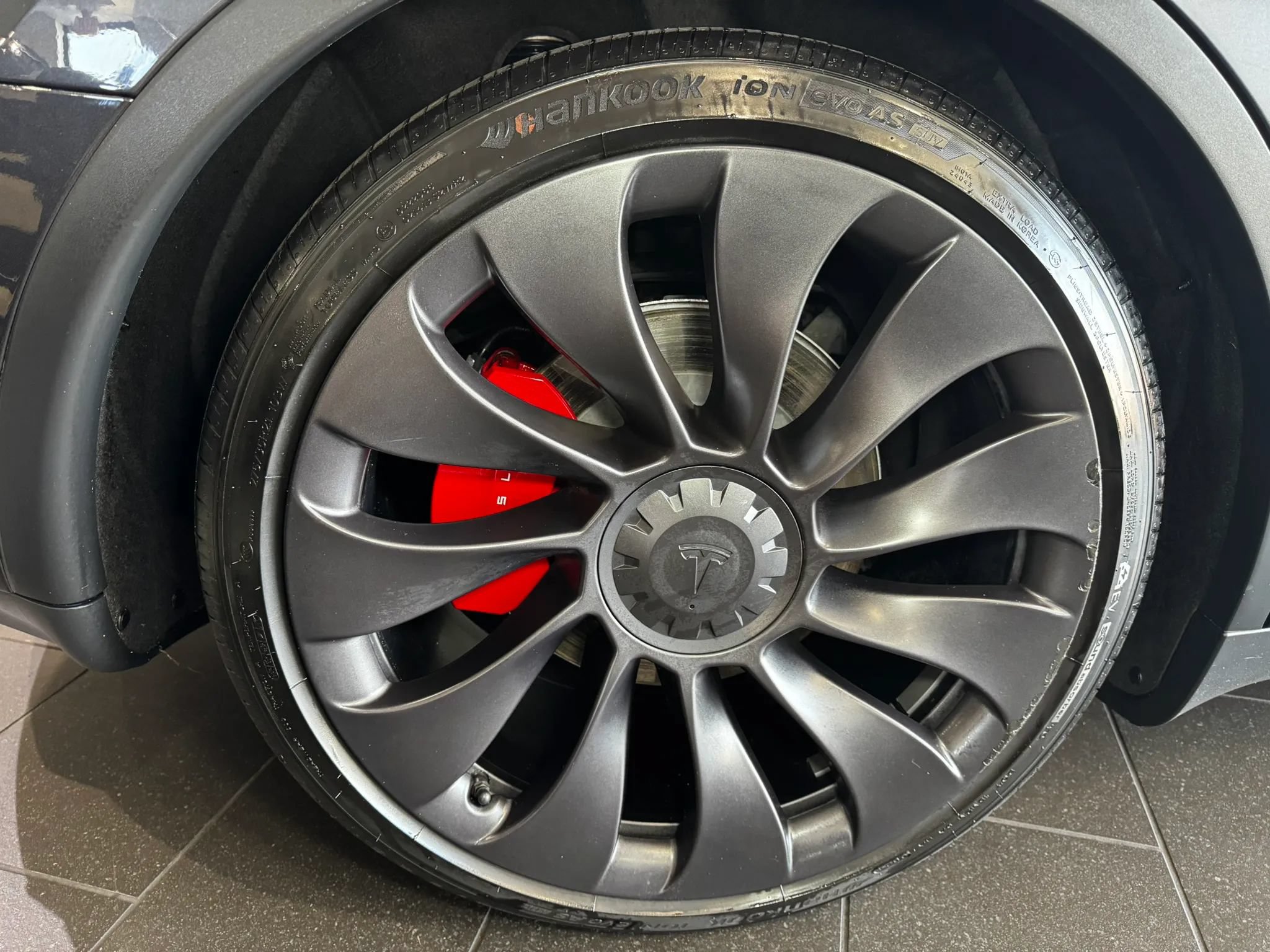 Used 2024 Tesla Model Y Performance AWD/4WD image 40
