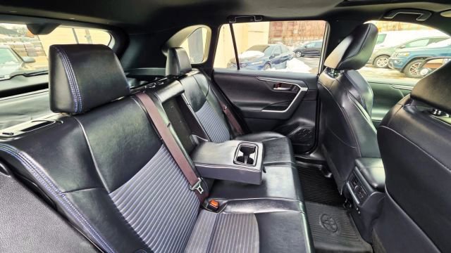 Used 2019 Toyota RAV4 XSE image 31