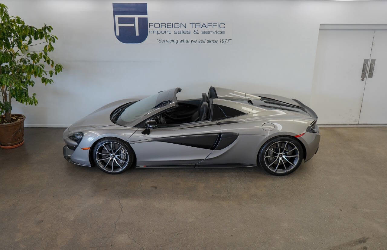 Used 2020 McLaren 570S Spider image 33
