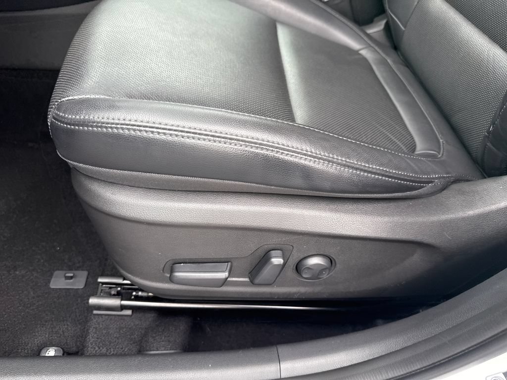 Certified 2023 Hyundai Kona Limited AWD/4WD image 11