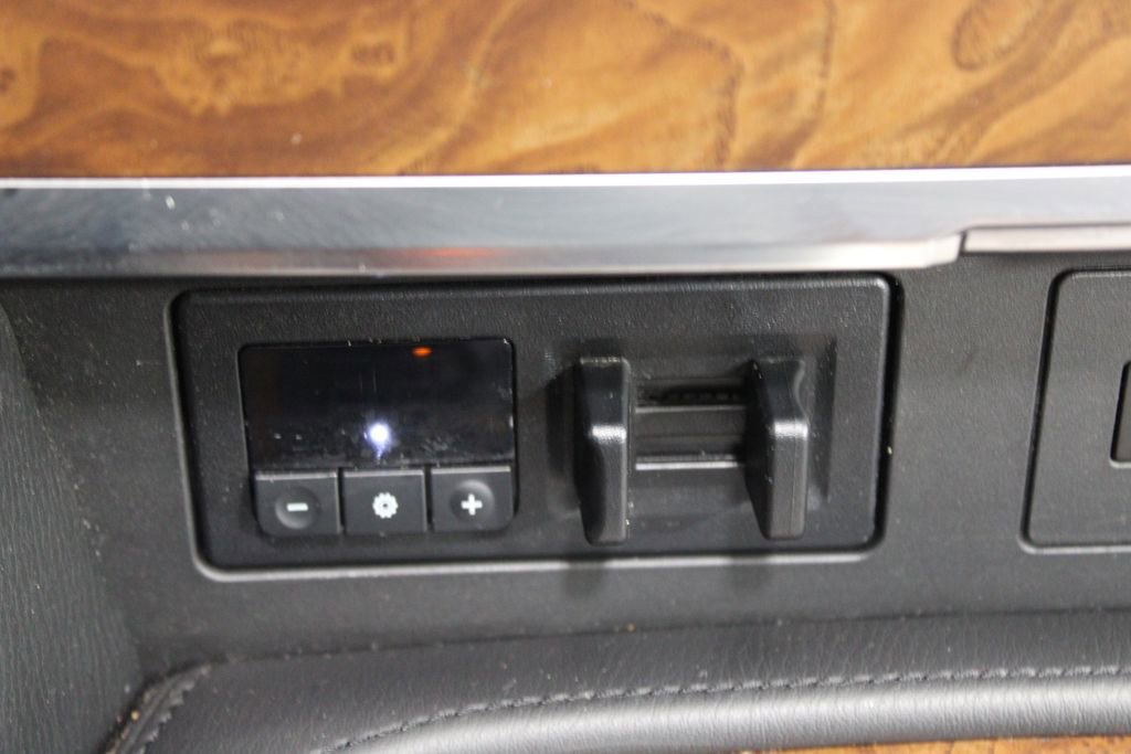 Used 2024 Nissan Armada SL image 49