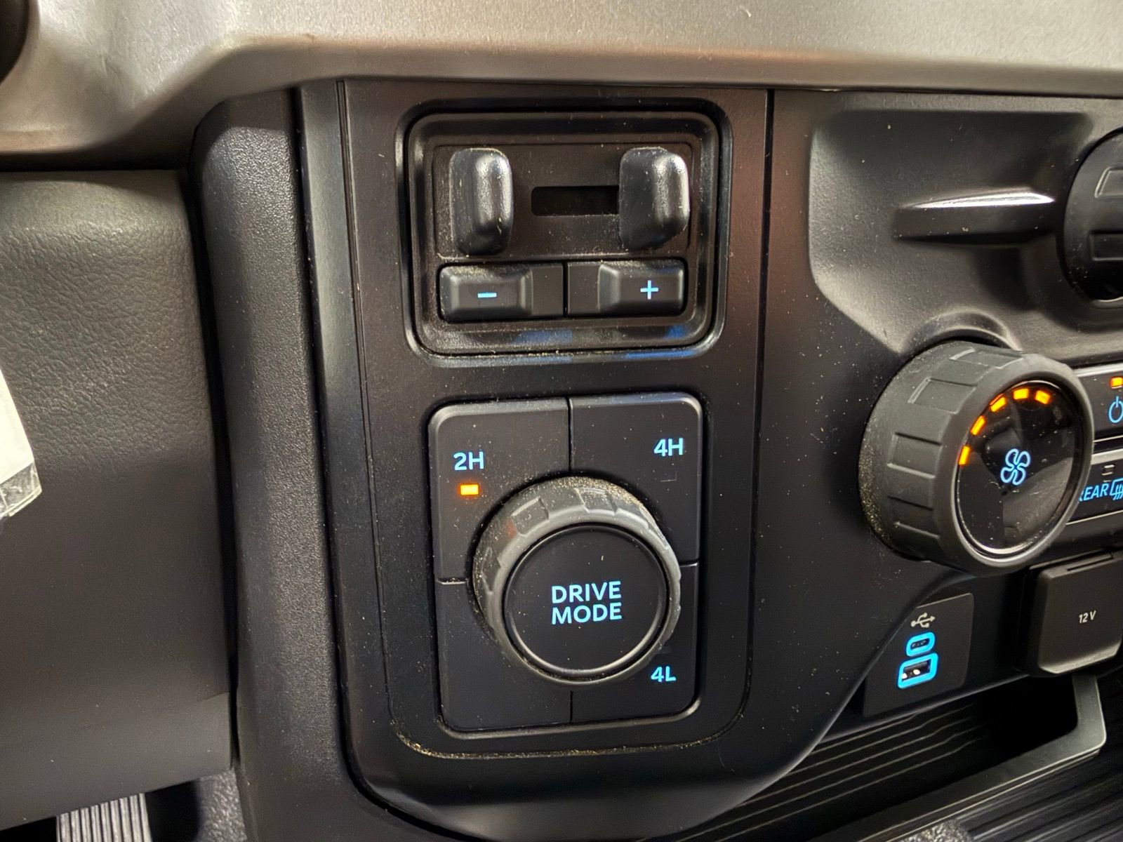 Used 2023 Ford F350 XL w/ FX4 Off-Road Package image 22