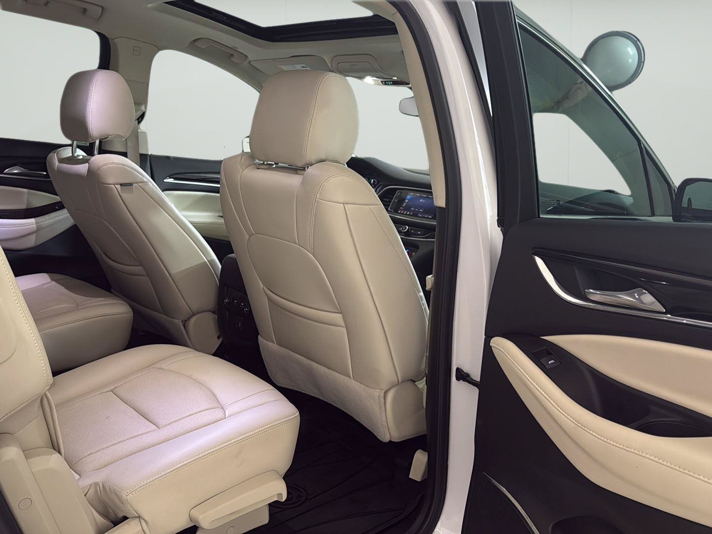 Certified 2024 Buick Enclave Essence w/ Experience Buick Package AWD/4WD image 21
