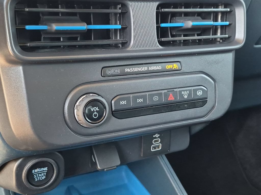 Used 2025 Ford Maverick XLT w/ Equipment Group 302A AWD/4WD image 26