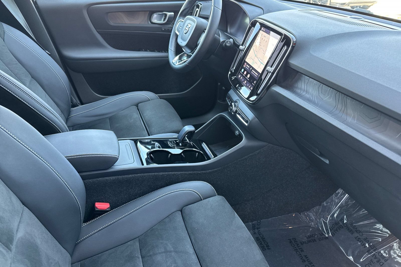 Used 2023 Volvo XC40 Recharge Ultimate AWD/4WD image 17