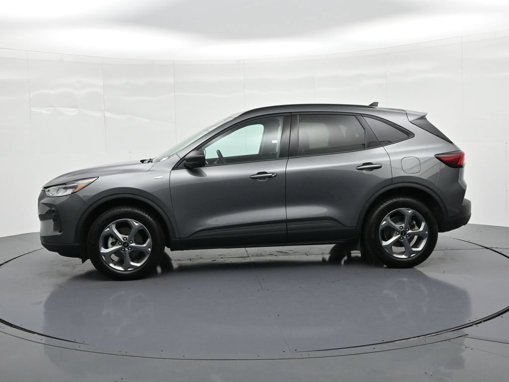 Certified 2025 Ford Escape ST-Line AWD/4WD image 9